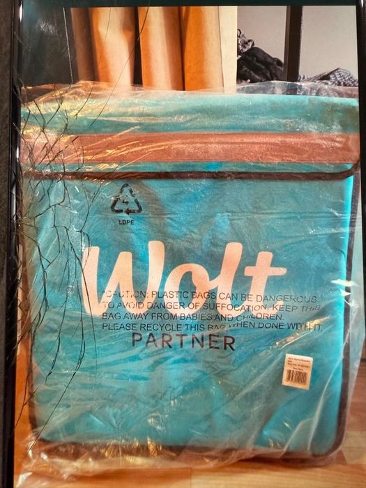 Продам сумку курьера Wolt, новая. Цена 15.000