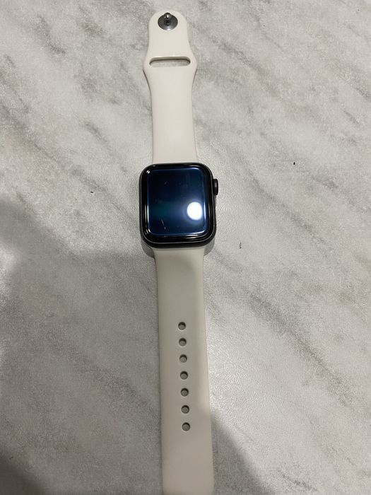 Продам apple watch SE оригинал
