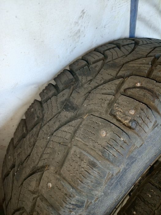 Продам зимний комплект колес