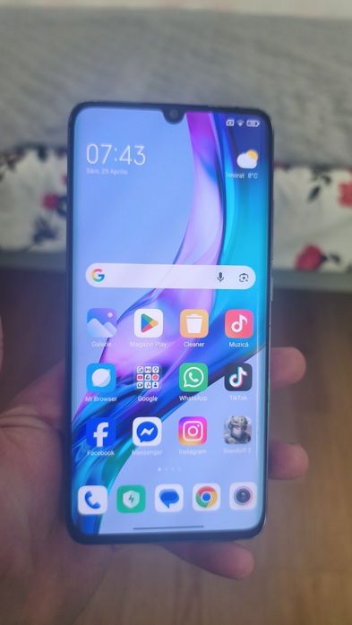 Vând Xiaomi redmi mi 10 pro se poate vedea și în poze cât costă  și în poze