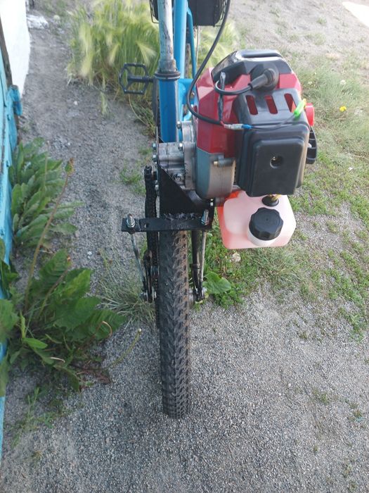 Велосипед с мотором . Продам.