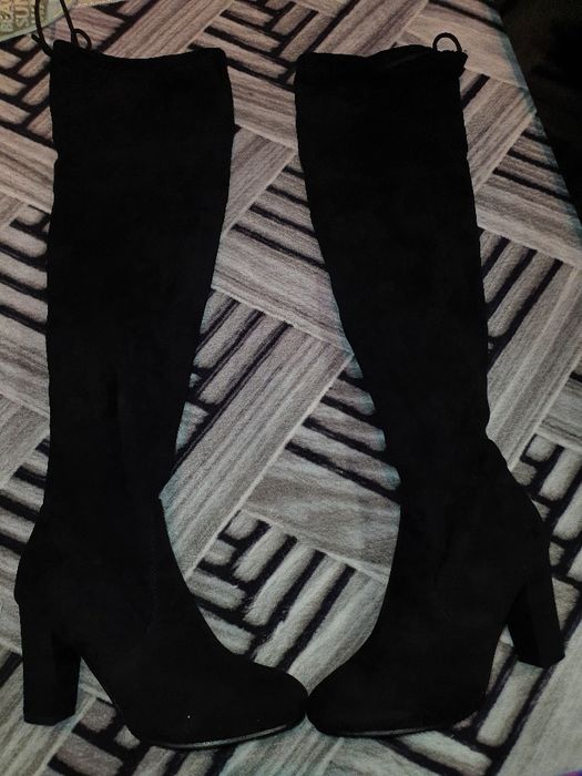 Нови велурени ботуши