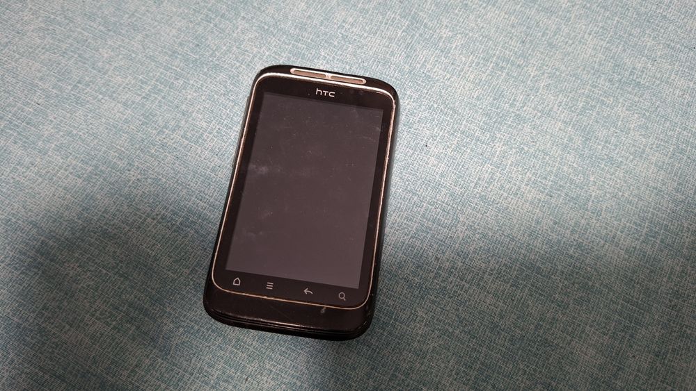 Смарт телефон HTC Wildfire S