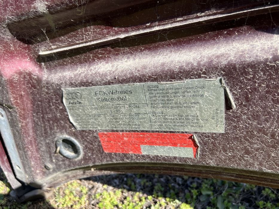 Капот Ауди А4 оригинальный