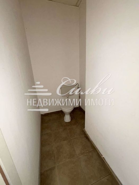 Дава се под наем Офис в Шумен, Гривица - 15 кв.м за 102 € - Снимка #1