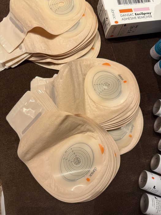 Pungi colostoma cu prindere silicon/evacuare