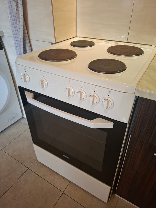 Печка Beko, всичко работи, 12 г., цена: 60 Eur, взимане до четвъртък