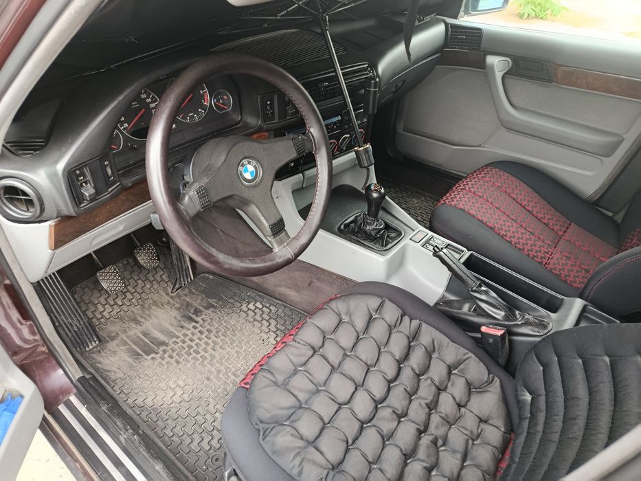 Продаю BMW 520i в кузове е34