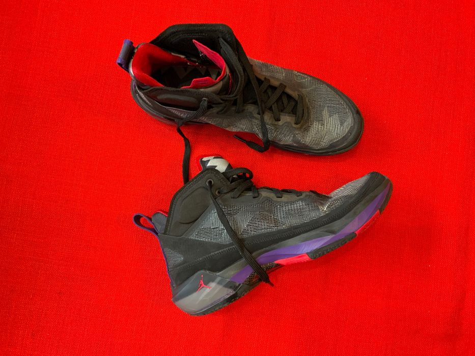Air Jordan-оригинални маратонки 43 номер