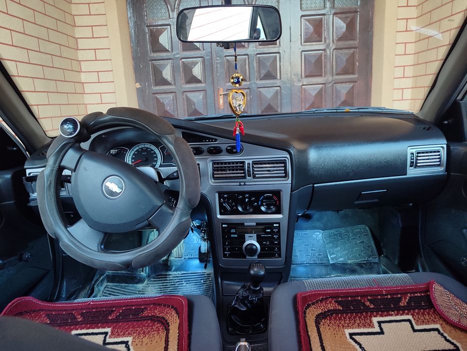 NEXIA 2 Сотилади