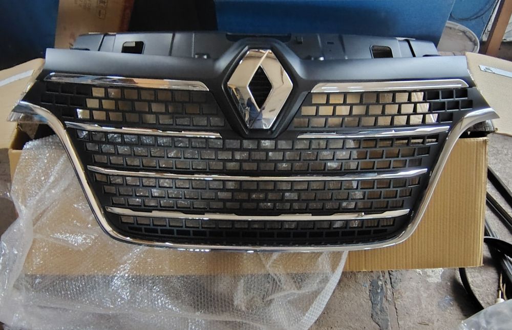 Grila radiator Renault Master facelift nou 2019-2024 .