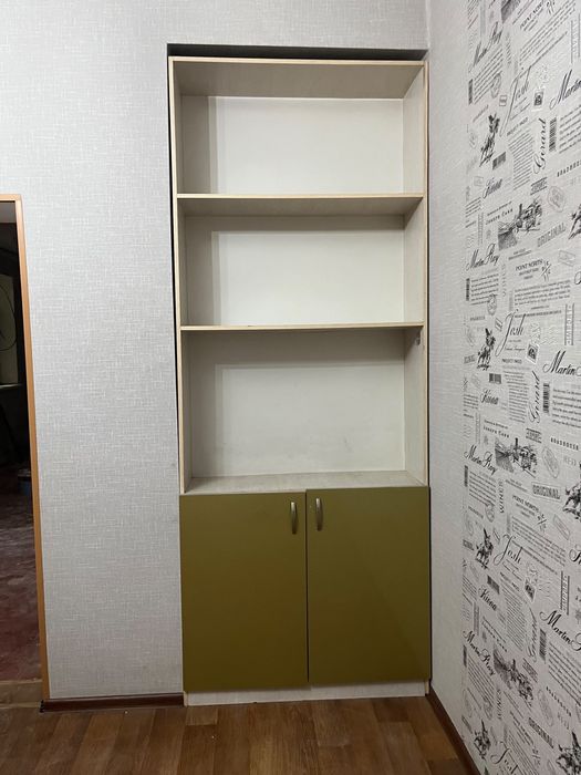 Продается горка,шкафы,двери дешево