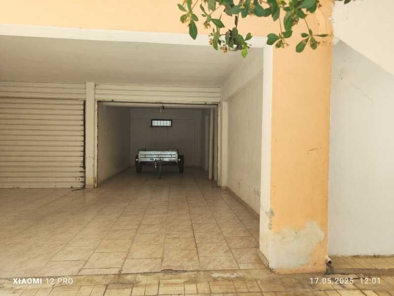 Просторен апартамент с гараж