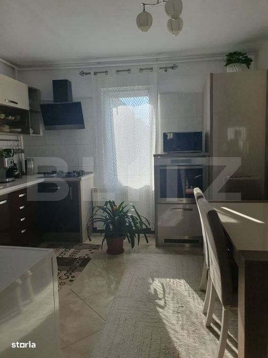 Apartament de vanzare - 4 camere - Zona Tudor — fotografia 3