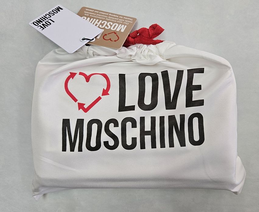 Нова оригинална дамска чанта Love Moschino в червено