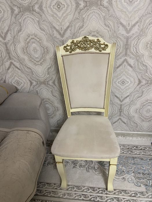 Стуля в отличном состояний