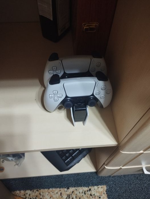 Продам Sony PlayStation 5