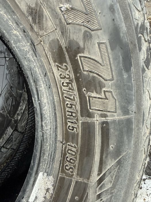 Продам шину 235/75/15