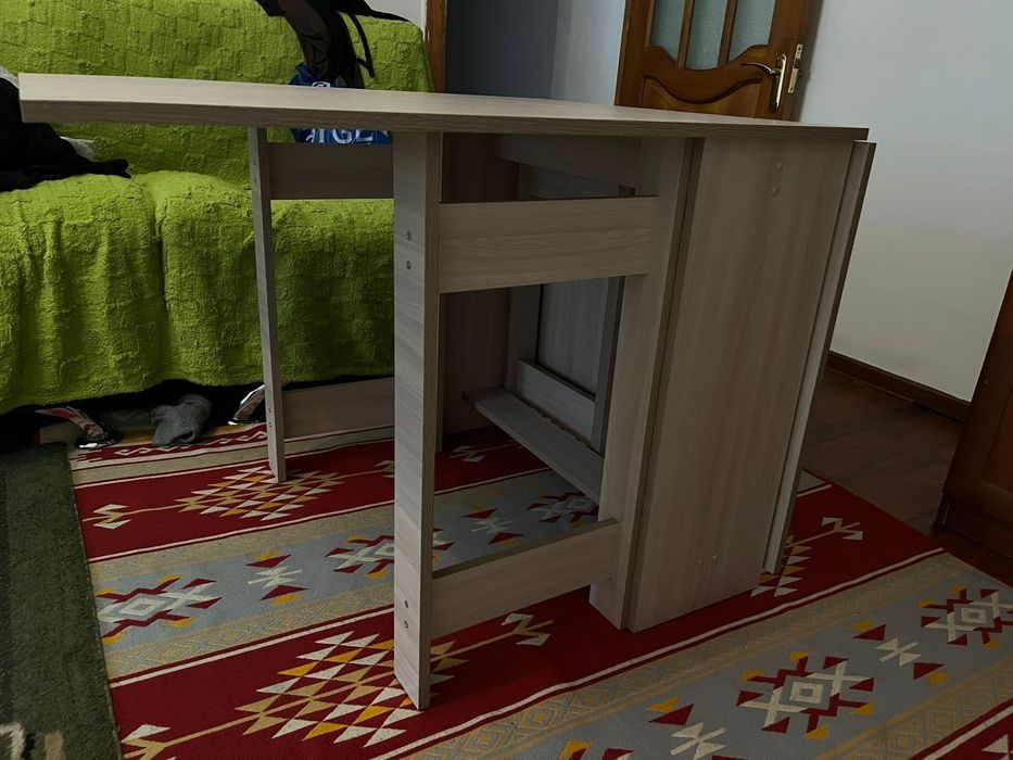 Срочно Продаётся стол-книжка