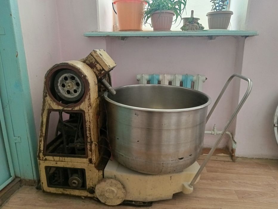 Продам Тестомес б/у