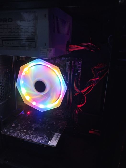 Продаю пк монитор мышка клавиатура