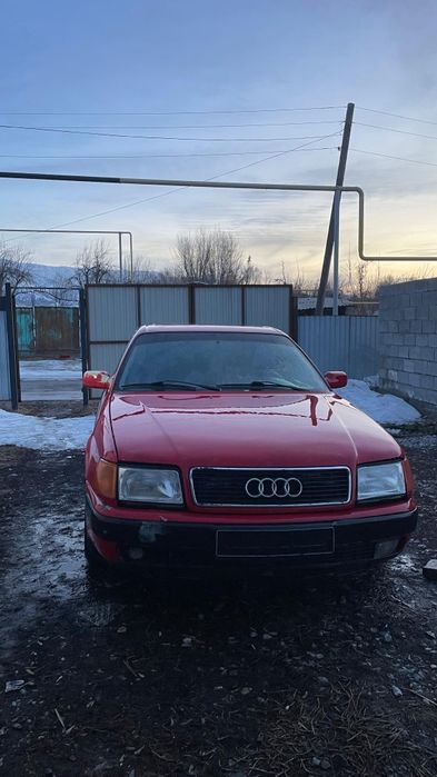 Ауди 100 продам год92