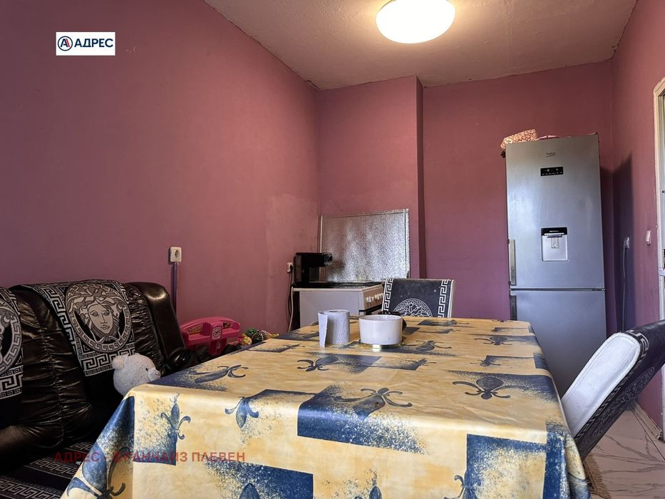 2-стаен в Плевен-Сторгозия площ 74 цена 85000