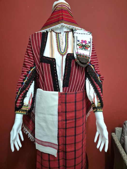 Автентична Родопска Носия