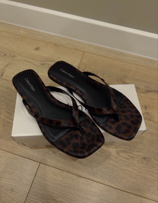 Шлепанцы Calvin Klein леопардовые 38