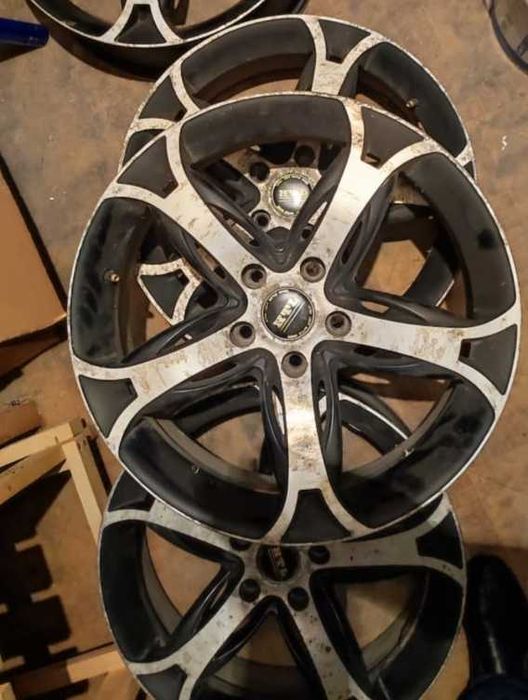 Продам диски на авто