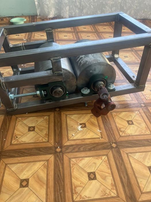 Продам плющилку дробилку зерна.