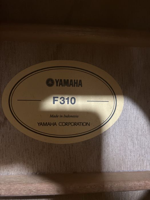YamahaF310Gitara