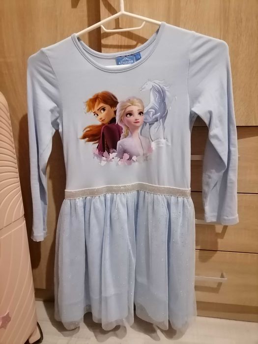 Лот от рокли 128,134,140