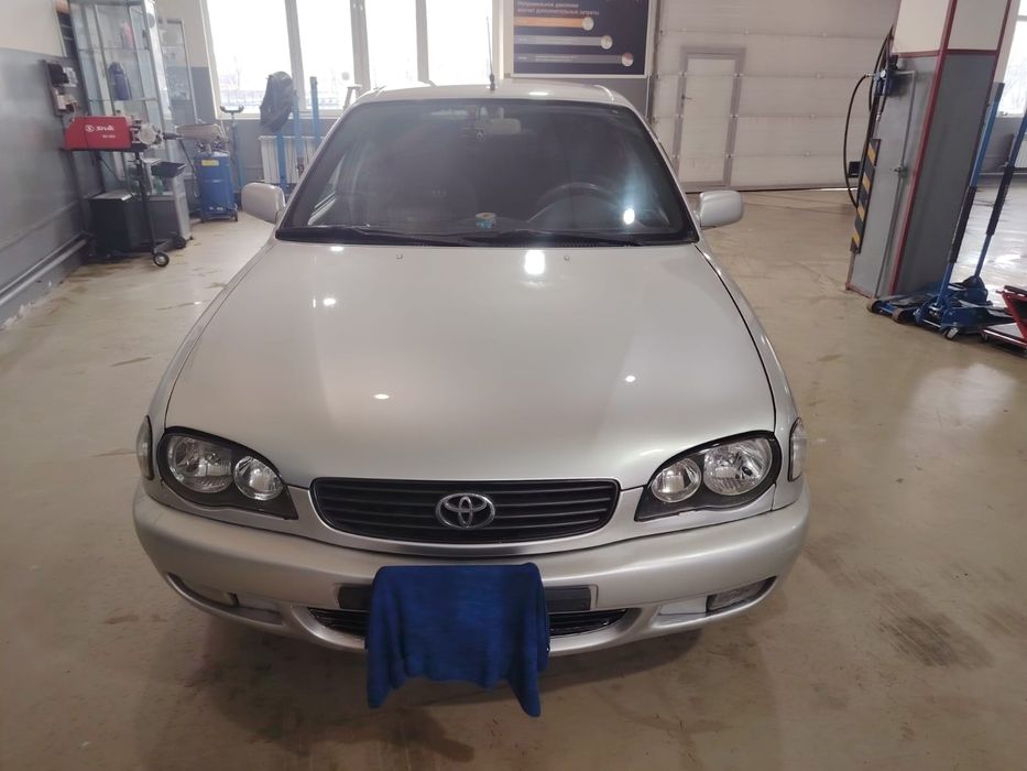 Toyota corolla 2000 г
