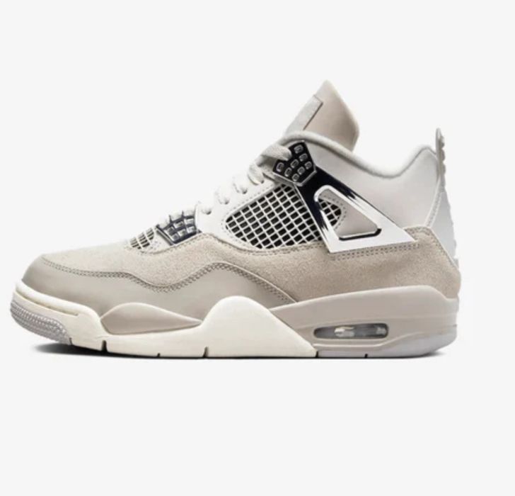 Vând pereche de jordan 4 Frozen moments