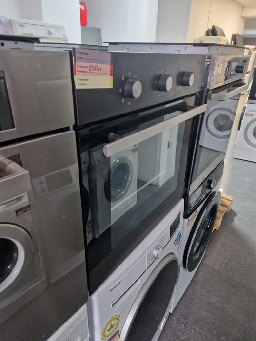 Фурна за вграждане Ikea Черна