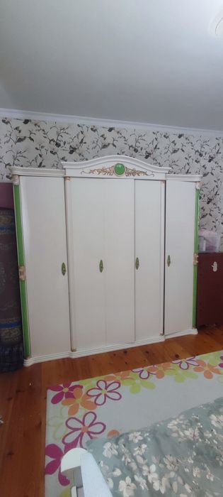 Спальный гарнитур