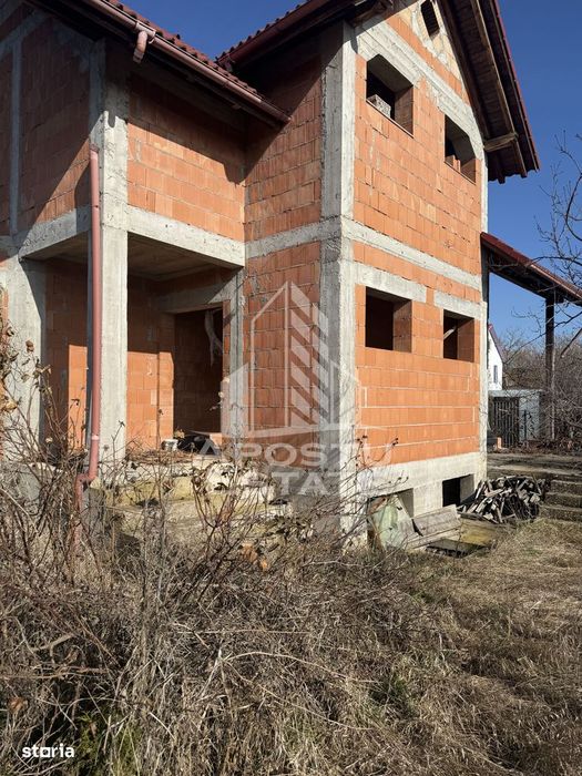 Casă individuală în Sanandrei