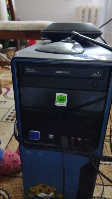 Офисный компьютер