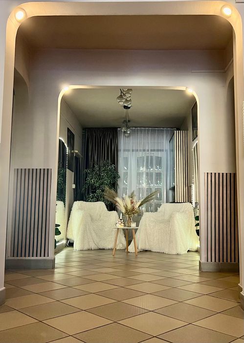 Posturi de inchiriat la Salonul de înfrumusețare Belle-Amie,închiriază