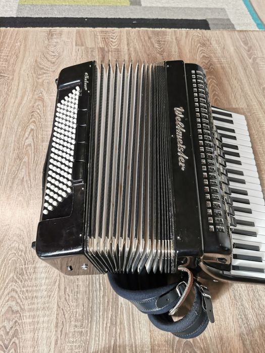 Acordeon Weltmeister 120 basi