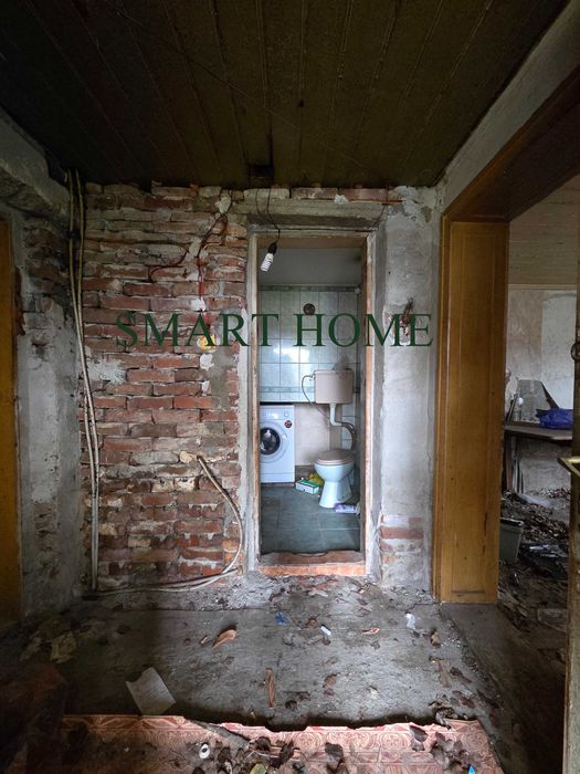 Двуетажна къща в с. Поликраище!