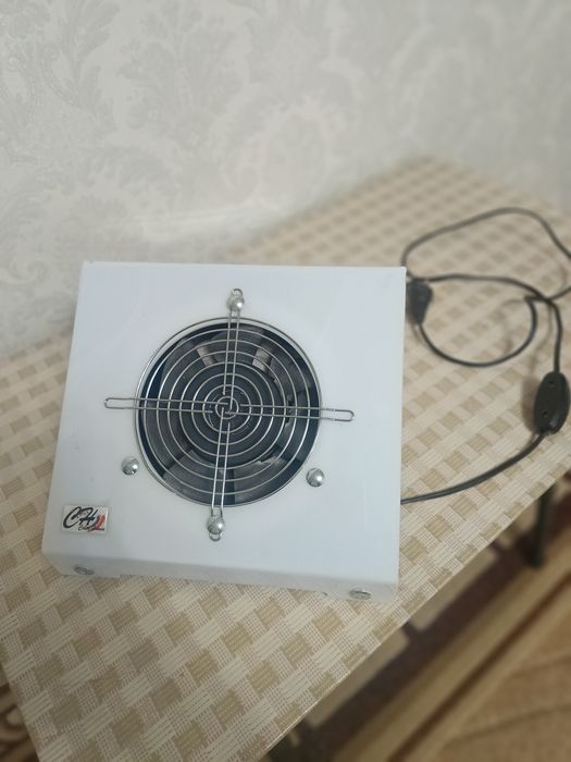 Продам пылесос для маникюра