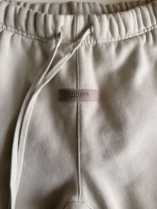 Essentials долнище анцуг бежов