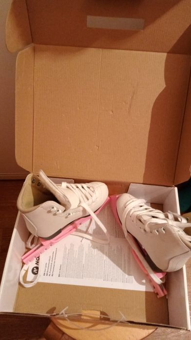 Коньки детские продам