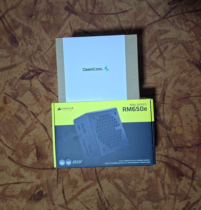 Vând PC Kit Carcasă + Placă de Bază + Cooler + Sursă