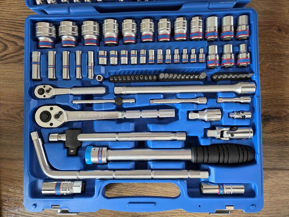 Продам набор инструментов KING TONY