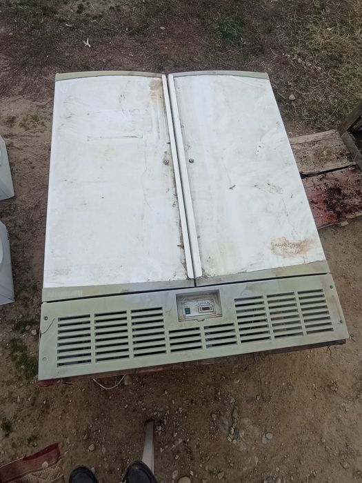 Промышленные холодильник рабочем состоянии продается