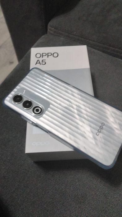 Телефон Oppo  а5 в идеальном состоянии