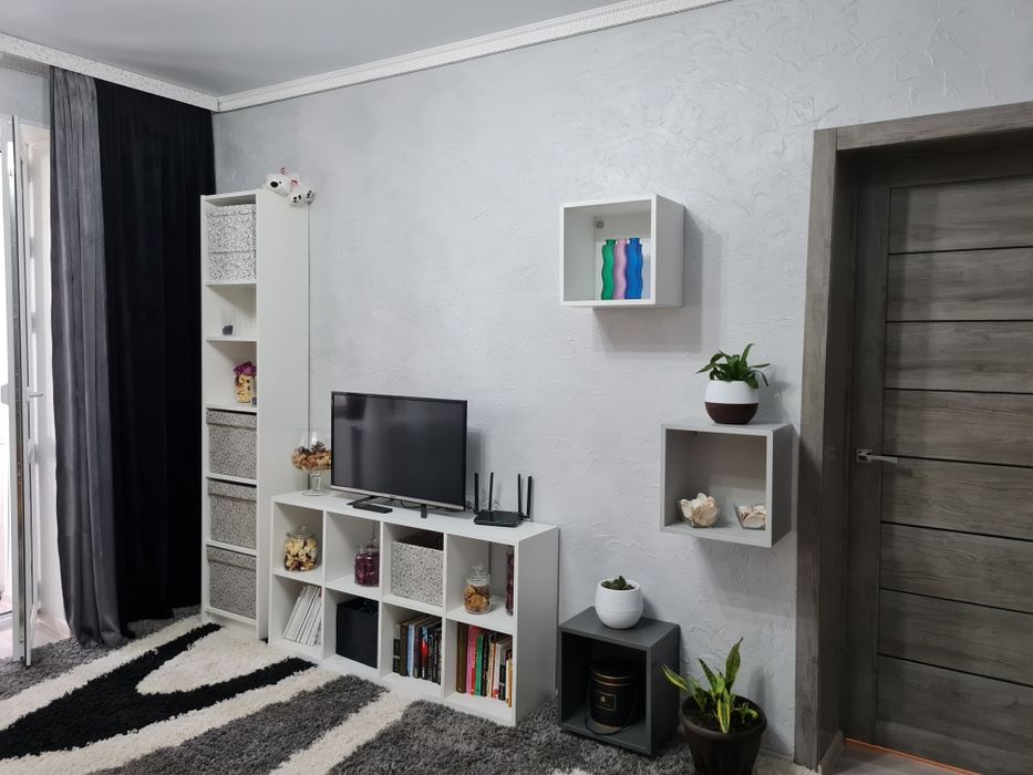 Двухкомнатная в 6 мкр